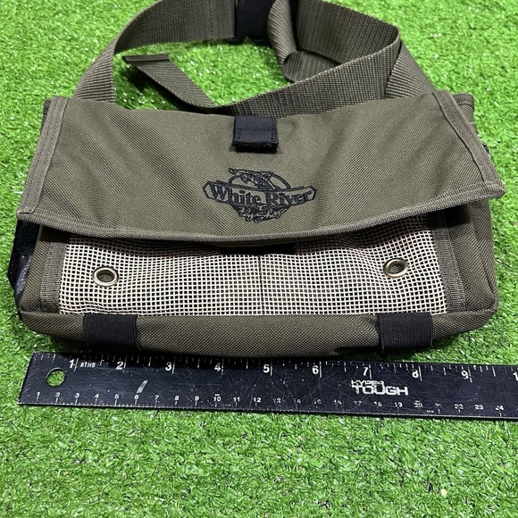 Vintage White River Fly Fishing Fanny Back Tackle Box Waist Bag Fly Storage NWOT - Picture 3 of 9